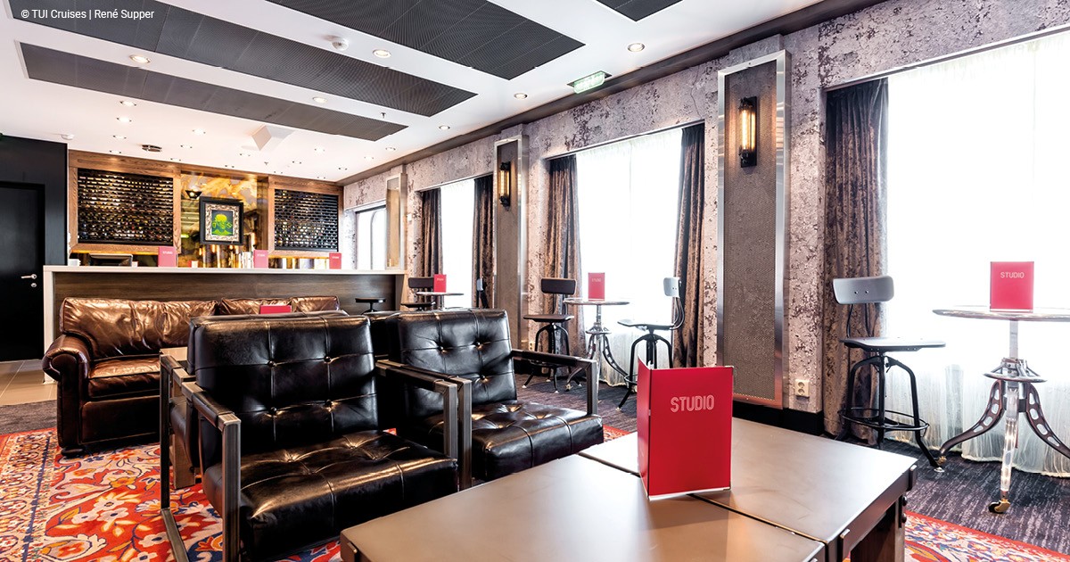 Studio Bar Bild